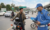 ڈرائیونگ لائسنس سے متعلق بڑا فیصلہ، اہم شرط بھی ختم