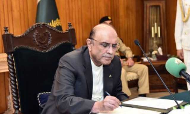 صدر مملکت کا ڈیجیٹل ہراسانی کیس میں سٹیٹ لائف کے اسسٹنٹ منیجر کو 10لاکھ روپے ہرجانہ اورجبری ریٹائرمنٹ کا حکم