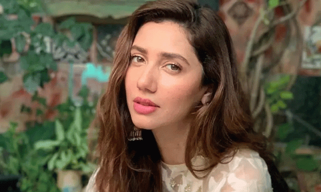’طلاق کیوں لی‘، سابق شوہر سے اچھے تعلقات کے بیان پر ماہرہ خان تنقید کی زد میں