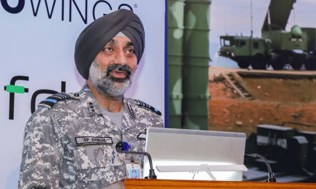 ’ معاہدے ہو جاتے ہیں، لیکن ہتھیار نہیں پہنچتے‘، بھارتی فضائیہ کے سربراہ کا شکوہ