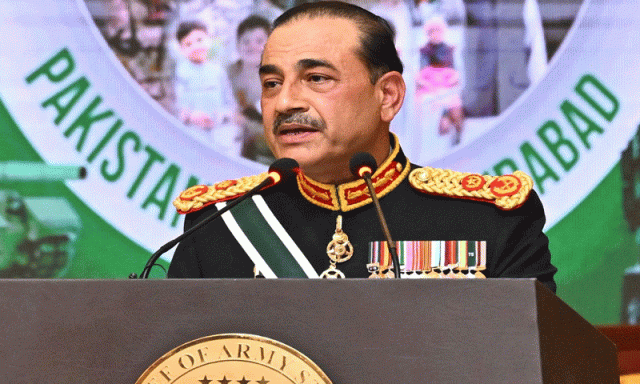 بھارتی پروپیگنڈے کا منہ توڑ جواب: آرمی چیف نے نوجوانوں اور میڈیا کو ’فولادی دیوار‘ قرار دیدیا