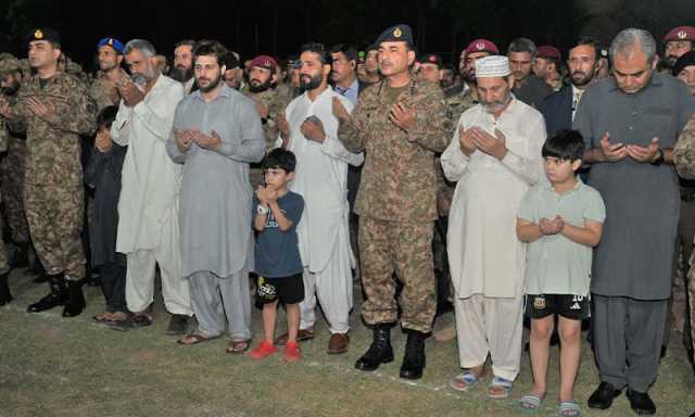 جنوبی وزیرستان میں شہید ہونے والے میجر معیز عباس کی نمازِ جنازہ راولپنڈی میں ادا، آرمی چیف سمیت اعلیٰ حکام کی شرکت