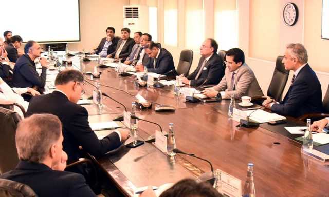 خطے میں کشیدگی: پیٹرولیم قیمتوں پر نظر رکھنے کے لیے وزیرِ خزانہ کی صدارت میں کمیٹی تشکیل