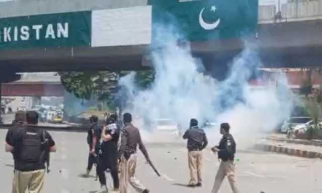وفاق کی طرز پر الاؤنس کے لیے احتجاج، پشاور میں سرکاری ملازمین پر شیلنگ اور لاٹھی چارچ