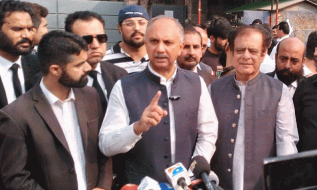 190 ملین پاؤنڈ بھونڈا کیس، عمران خان ناحق جیل میں قید ہیں: پی ٹی آئی