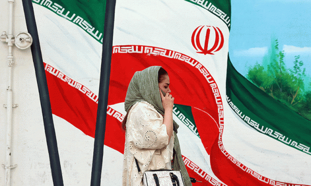 ایران پر پابندیاں یا مذاکرات؟ ٹرمپ کا دوہرا پیغام سامنے آ گیا