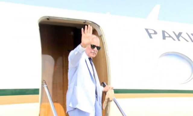 وزیرِ اعظم شہباز شریف ایک روزہ سرکاری دورے پر متحدہ عرب امارات روانہ