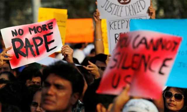 ’خواتین تنہا سفر نہ کریں‘، امریکا کا بھارت کے لیے سفری انتباہ