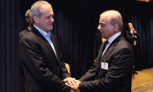 وزیراعظم شہباز شریف کا ایرانی صدر کو ٹیلیفون، پاکستان کی طرف سے اظہار یکجہتی