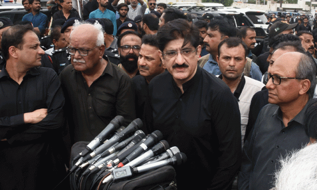 کراچی میں 480 سے زائد مخدوش عمارتیں ہیں، بغیر اجازت تعمیر پر سخت کارروائی ہوگی: وزیراعلیٰ سندھ