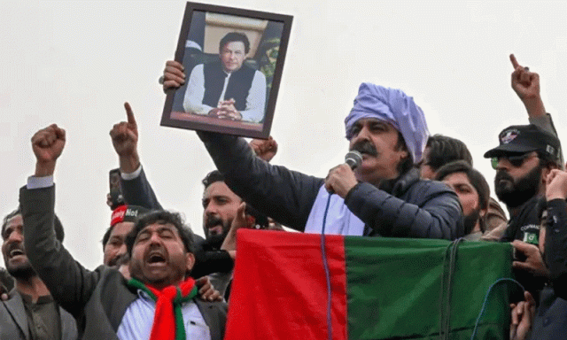 پنجاب اسمبلی کے معطل ارکان سے اظہارِ یکجہتی کے لیے خیبرپختونخوا کا قافلہ لاہور روانہ