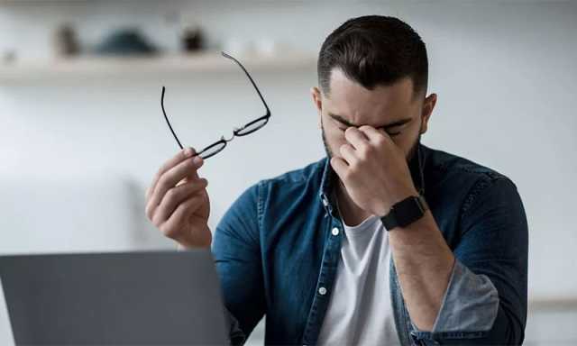 اپنی آنکھوں سے محبت کریں: اسکرین سے بینائی بچانے کے 5 سادہ طریقے