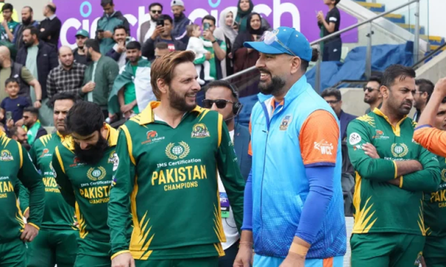 لیجنڈز لیگ، پاکستان کے خلاف سیمی فائنل، بھارتی کھلاڑی اور میڈیا آپس میں الجھ پڑے