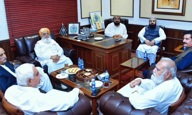 سینیٹ انتخابات : پیپلز پارٹی اور جے یو آئی میں سیٹ ایڈجسٹمنٹ پر مشاورت