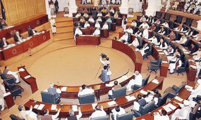 کے پی حکومت اسمبلی اجلاس نہ بلانے پر بضد، کیا سینیٹ الیکشن پھر ملتوی ہونے کا خدشہ ہے؟