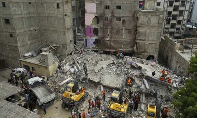 لیاری عمارت حادثہ کی تحقیقات میں اہم پیشرفت، 8 افسران اور مالک گرفتار، مقدمہ قتلِ خطا کے تحت درج