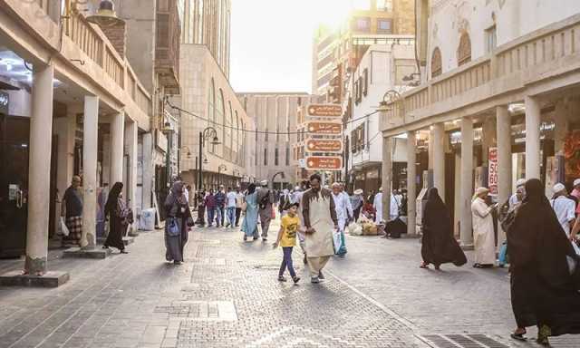 سعودی عرب میں نوجوانوں کا بول بالا، بزرگ آبادی صرف 2.8 فیصد