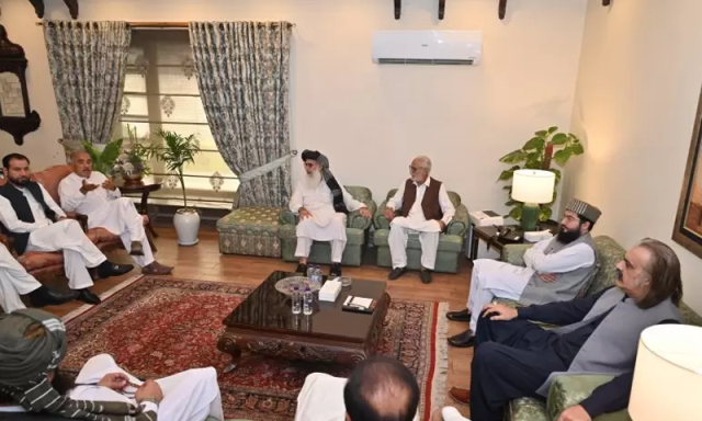 خیبرپختونخوا میں امن و امان کے مسئلے پر منعقدہ اے پی سی میں طے پانے والے 10 نکات کیا ہیں؟