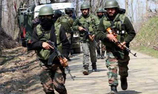 مقبوضہ کشمیر: بھارتی فوج نے جعلی مقابلے میں 3 کشمیری نوجوان شہید کردیے