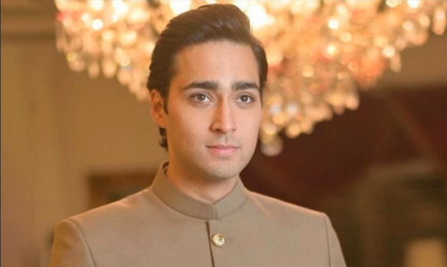 جنید صفدر کا ٹریفک قانون کی خلاف ورزی پر چالان کاٹنے والے پولیس اہلکاروں کو پیغام