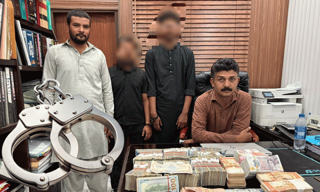 ایف آئی اے کا حوالہ ہنڈی مافیا کے خلاف کریک ڈاؤن، کروڑوں کی کرنسی برآمد