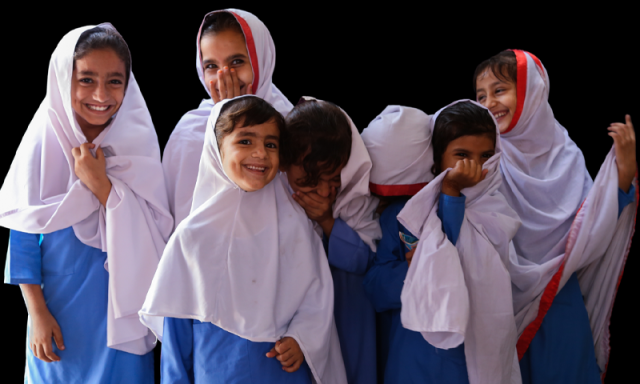 اسکولوں میں گرمیوں کی چھٹیاں بڑھنے کا امکان، طلبہ و طالبات کے لیے بڑی خبر