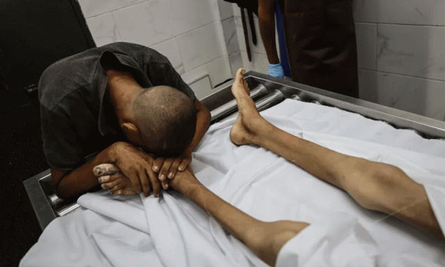 غزہ میں 17 سالہ اسپورٹس چیمپیئن بھوک سے شہید، وزن صرف 25 کلو رہ گیا