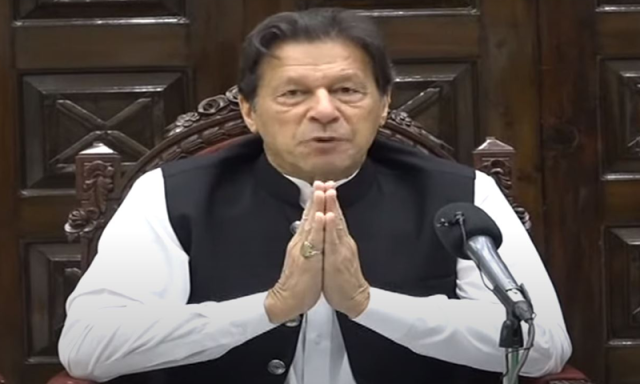 ’عمران خان تحریری معافی مانگیں تو حکومت سزا میں نرمی پر غور کر سکتی ہے‘