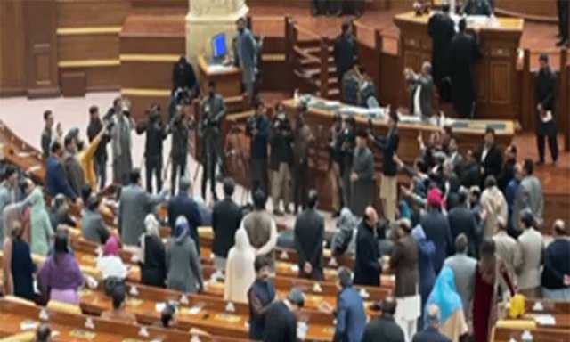 پنجاب اسمبلی میں ہنگامہ آرائی: اپوزیشن کے 26 اراکین کو ڈی سیٹ کرنے کا ریفرنس تیار