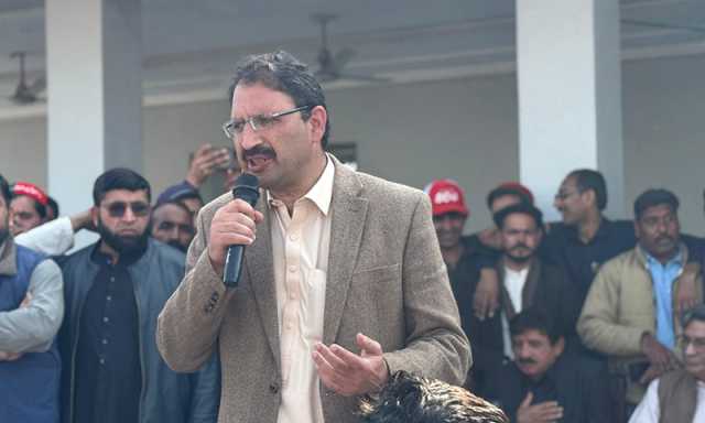وہ وقت ضرور آئے گا جب آپ لوگ چُھپیں گے اور ہم آپ کو گھسیٹیں گے، جنید اکبر کا ورکرز کنونشن سے خطاب