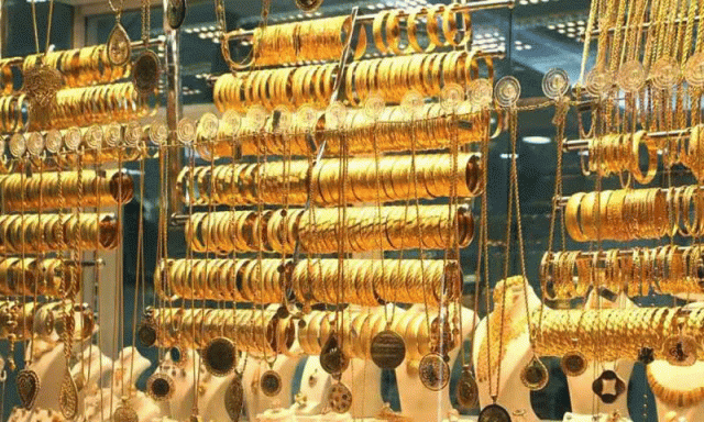 پاکستان میں سونے کی قیمت میں مسلسل کمی کے بعد حیران کن اضافہ