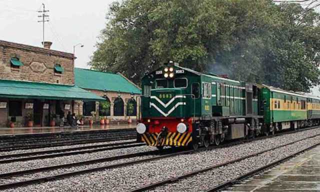 محکمہ ریلوے کا ٹرینوں کے کرایوں میں اضافے کا اعلان