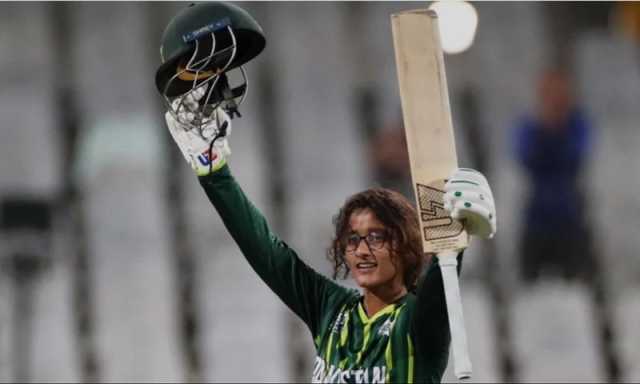 ٹی 20میں سینچری بنانے والی پہلی پاکستانی بیٹر منیبہ علی ورلڈ کپ میں بہتر کاکردگی کے لیے پرعزم