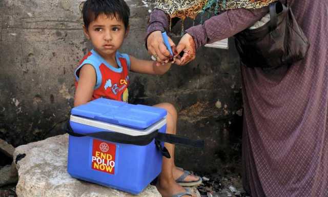 پولیو کے قطرے پلانے سے انکار کرنے والے والدین کے شناختی کارڈ، موبائل سمز اور پاسپورٹ بلاک کرنے پر غور