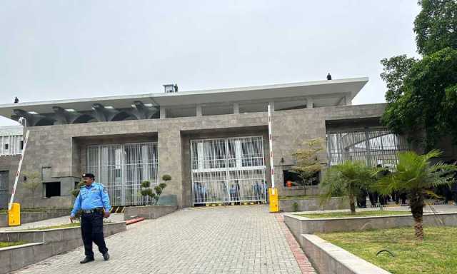 وفاقی آئینی عدالت: کراچی میں عوامی پارکس کے تجارتی استعمال پر سندھ ہائیکورٹ کا حکم معطل