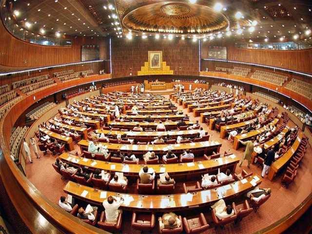 عمران خان کی ہدایت پر استعفے: پی ٹی آئی پارلیمنٹ کی کتنی کمیٹیوں سے محروم ہو جائےگی؟