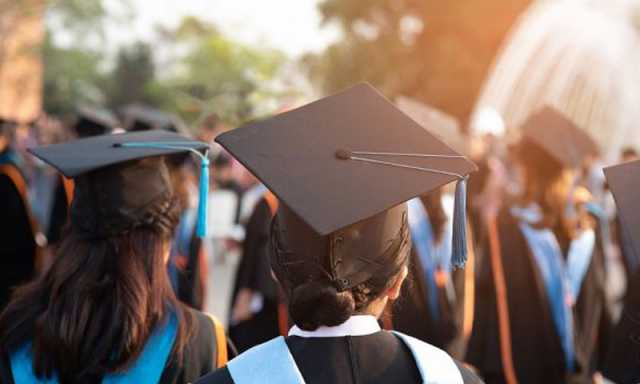 پاکستانی طلبا کے لیے سنہری مواقع، اس مہینے سے شروع ہونے والی دنیا کی بہترین اسکالرشپس کونسی ہیں؟