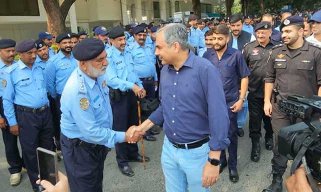 اسلام آباد: وزیر داخلہ محسن کی آزاد کشمیر میں زخمی ہونے والے پولیس اہلکاروں کی عیادت