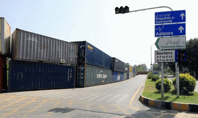 ٹی ایل پی مارچ، اسلام آباد کے راستوں پر کنٹینرز پہنچا دیے گئے
