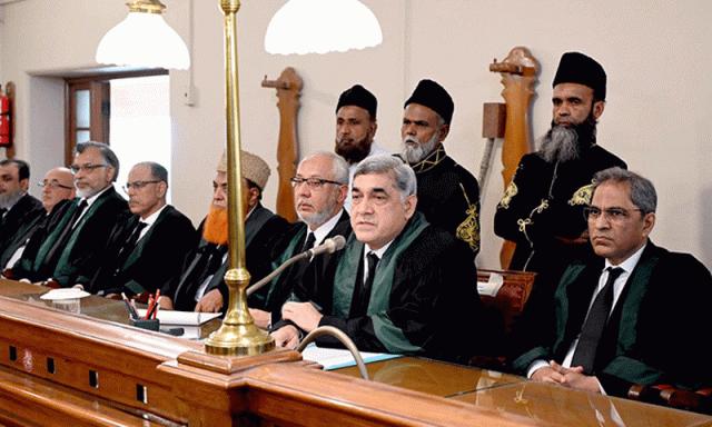 ججز دیانتداری سے فیصلے کریں، کوئی بے گناہ جیل میں ہو توعذاب الٰہی قریب ہوتا ہے، جسٹس عقیل عباسی