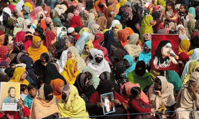 بلوچ یکجہتی کمیٹی کے ساتھ موجود غنڈوں کی فائرنگ سے 3 افراد ہلاک ہوئے، کمشنر کوئٹہ