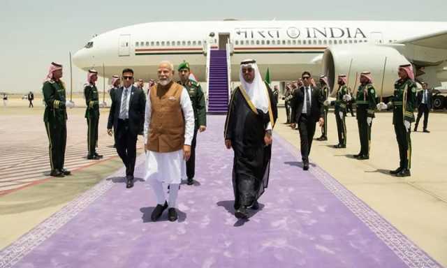 نریندر مودی 2 روزہ سرکاری دورے پر جدہ پہنچ گئے