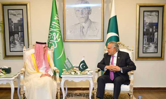 نائب وزیراعظم اسحاق ڈار سے سعودی وزیر مملکت برائے امور خارجہ عادل الجبیر کی ملاقات