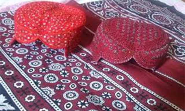 حکومت سندھ نے اسکولوں میں اجرک اور سندھی ٹوپی بطور تحفہ دینے پر پابندی عائد کردی