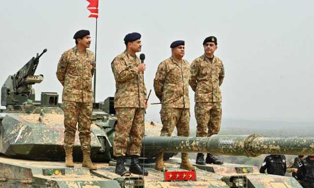 ’بھارتی فوجی مہم جوئی کا فوری اور بھرپور جواب دیا جائے گا‘ آرمی چیف اگلے مورچوں پر پہنچ گئے