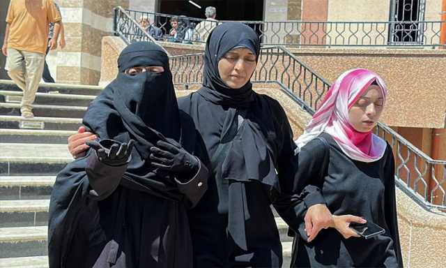 غزہ: بچوں کی ڈاکٹر نے 9 بچے کھو دیے، شوہر و آخری بچہ موت کی دہلیز پر