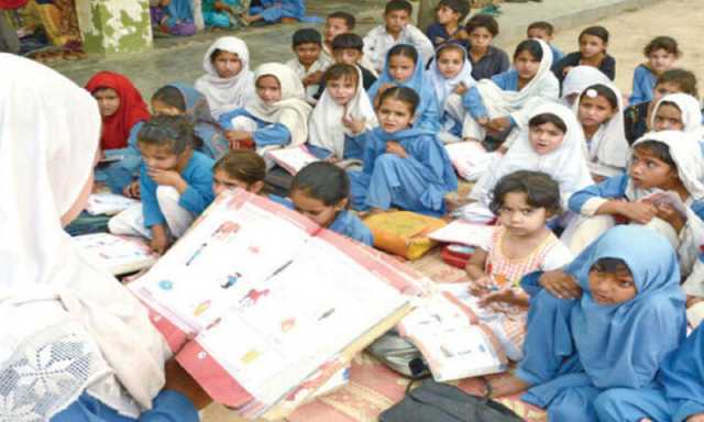 خطیر فنڈز کے باوجود خیبر پختونخوا میں لاکھوں بچے تعلیم سے محروم کیوں؟