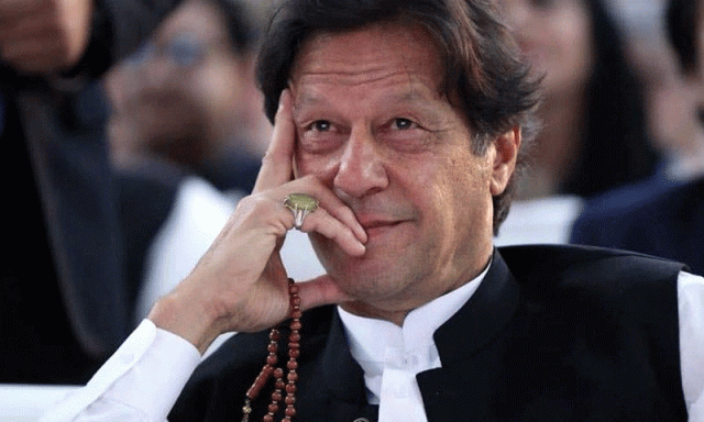 عمران خان ہر وقت تسبیح پر کیا پڑھتے رہتے ہیں؟