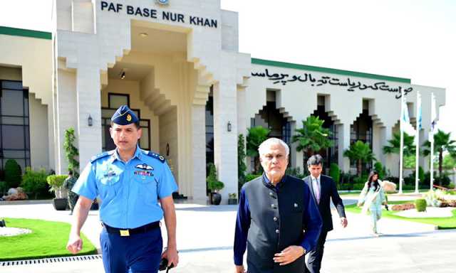 وزیرخارجہ اسحاق ڈار 3 روزہ دورے پر بیجنگ روانہ