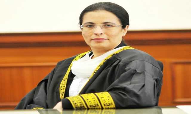 مخصوص نشستوں کا معاملہ: جسٹس عائشہ ملک کا چیف جسٹس کے نام شکایتی خط